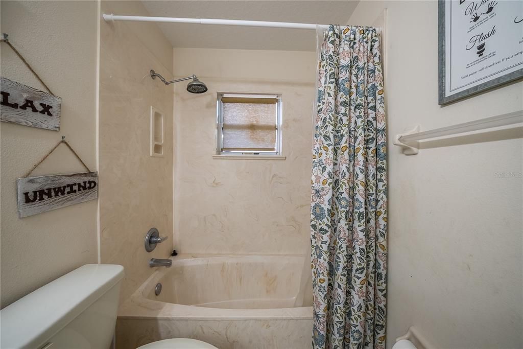 На продажу: $279,900 (3 спален, 2 ванн, 2172 Квадратных фут)