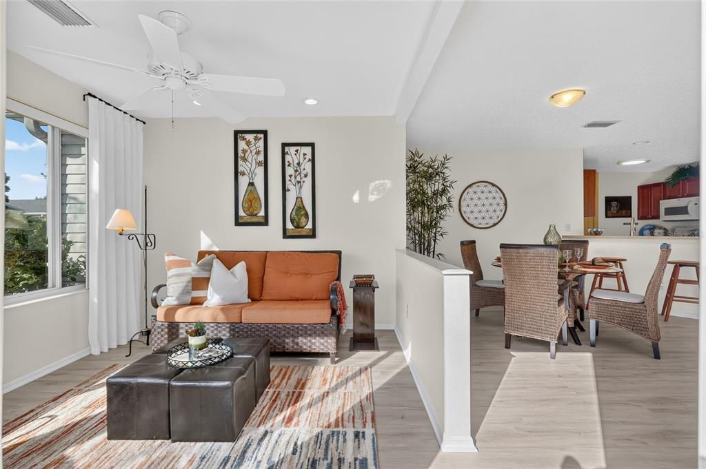 En Venta: $305,000 (2 camas, 2 baños, 1298 Pies cuadrados)