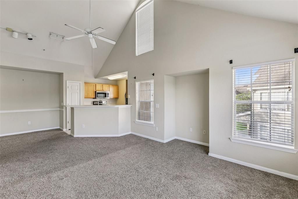 For Sale: $215,000 (3 beds, 2 baths, 1202 Square Feet)
