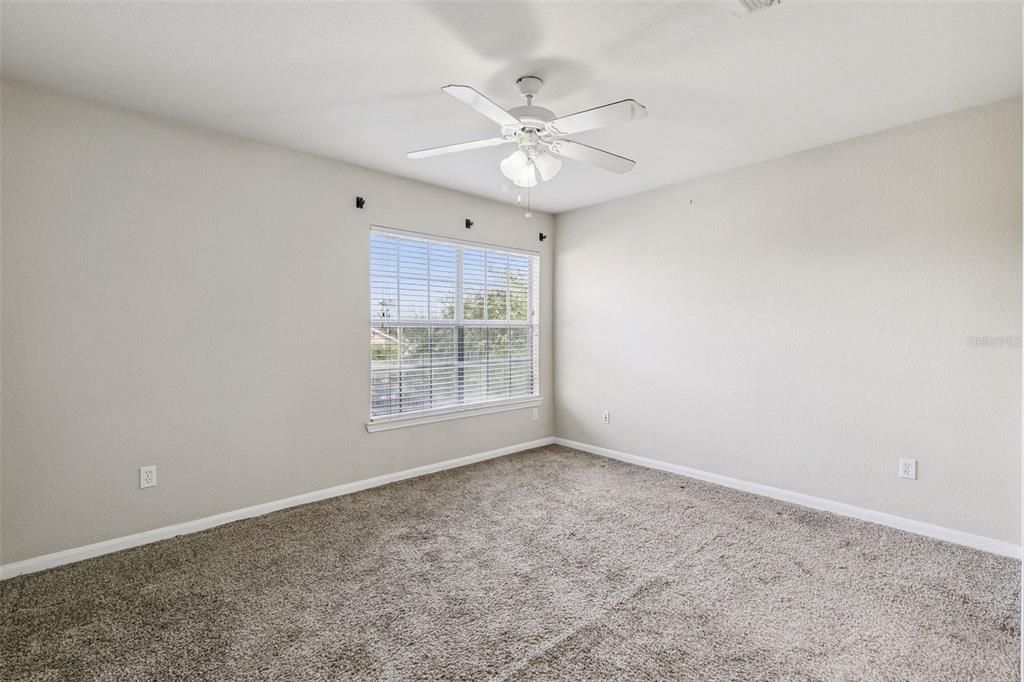 For Sale: $215,000 (3 beds, 2 baths, 1202 Square Feet)