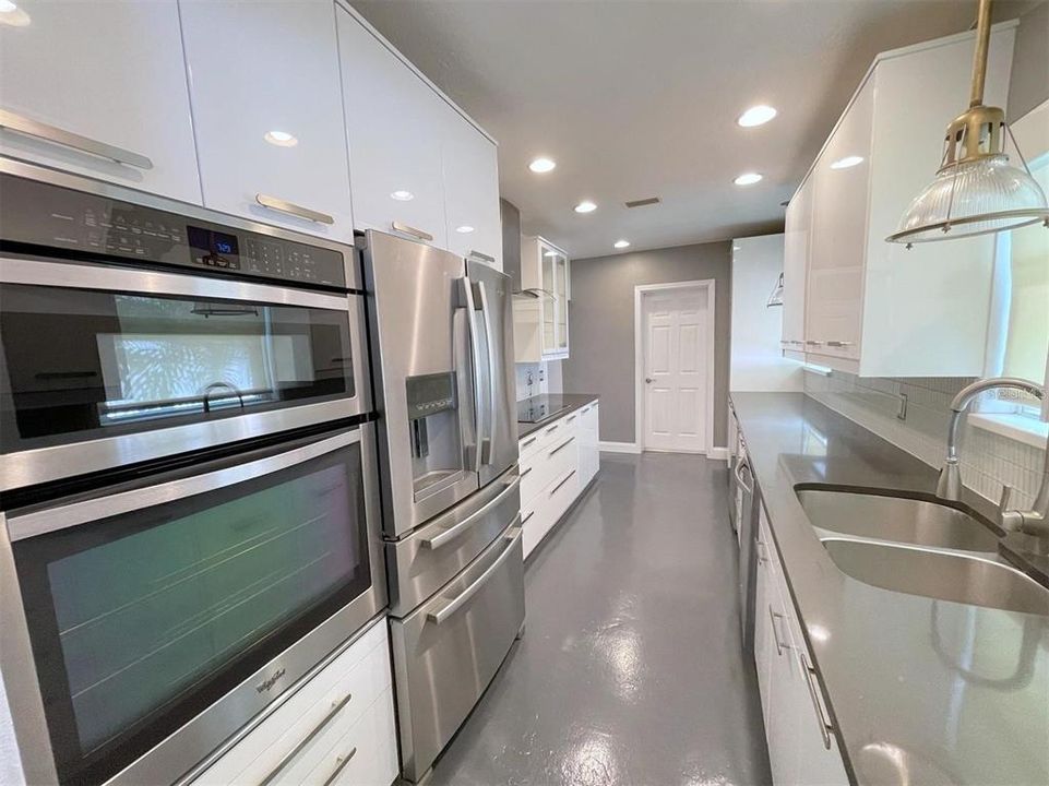 В аренду: $4,700 (3 спален, 2 ванн, 1785 Квадратных фут)