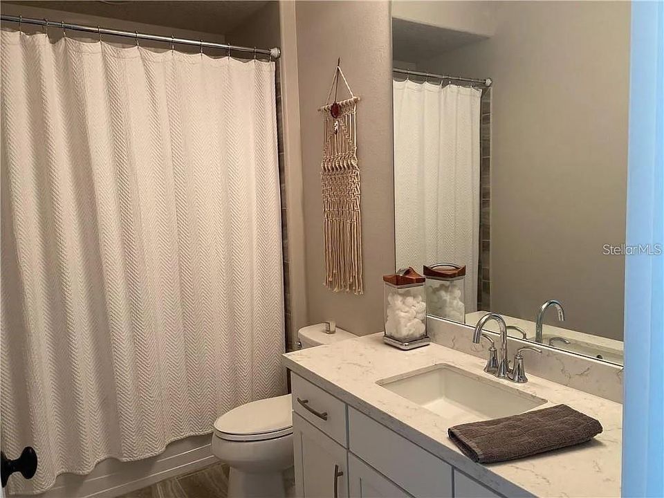 В аренду: $3,300 (3 спален, 2 ванн, 1773 Квадратных фут)