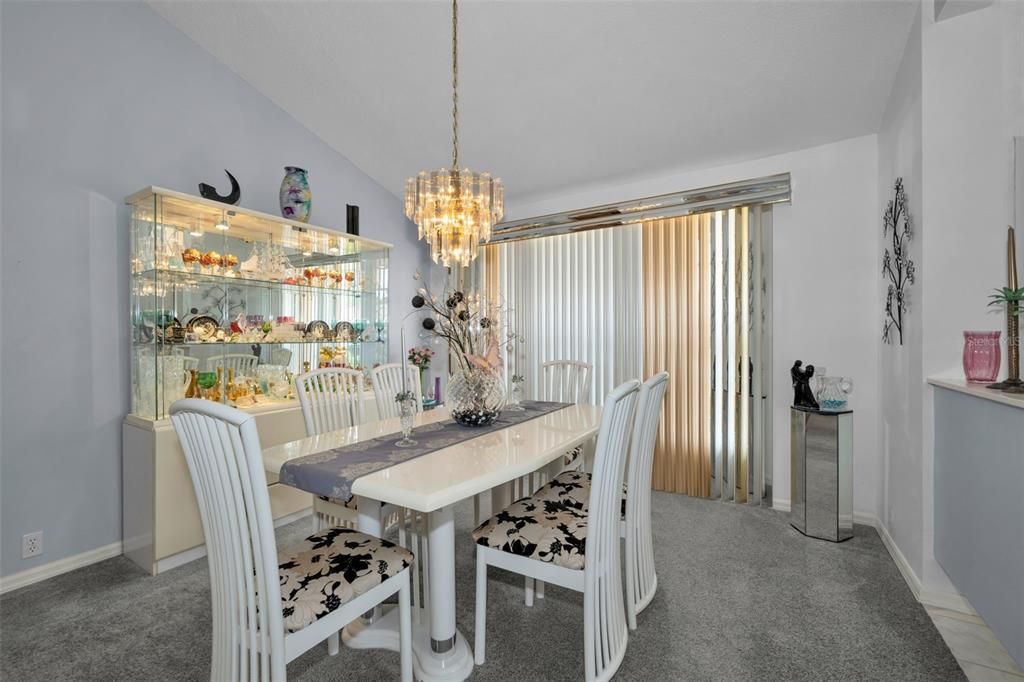 На продажу: $650,000 (4 спален, 2 ванн, 2308 Квадратных фут)