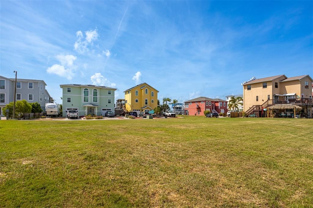 For Sale: $285,000 (0.14 acres)