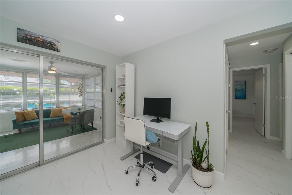 На продажу: $395,000 (2 спален, 2 ванн, 1195 Квадратных фут)