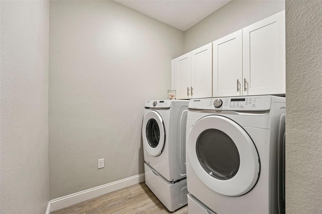 En Venta: $399,000 (4 camas, 2 baños, 2152 Pies cuadrados)
