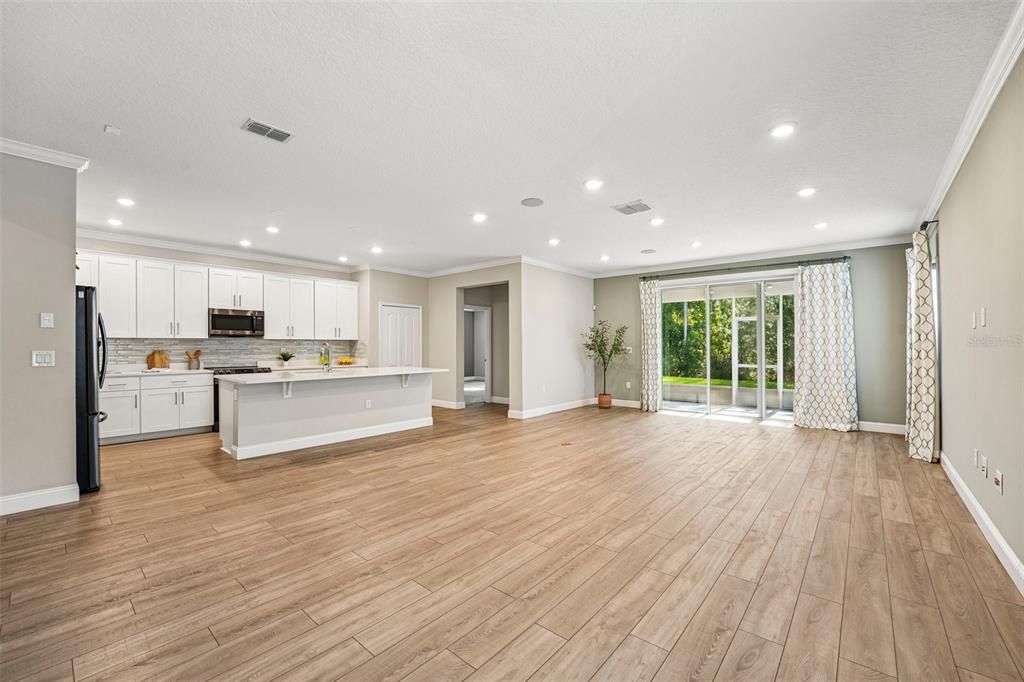 En Venta: $399,000 (4 camas, 2 baños, 2152 Pies cuadrados)