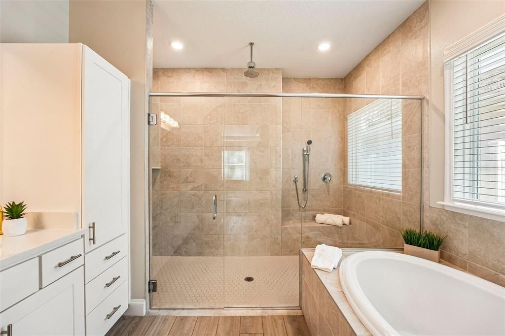 En Venta: $399,000 (4 camas, 2 baños, 2152 Pies cuadrados)