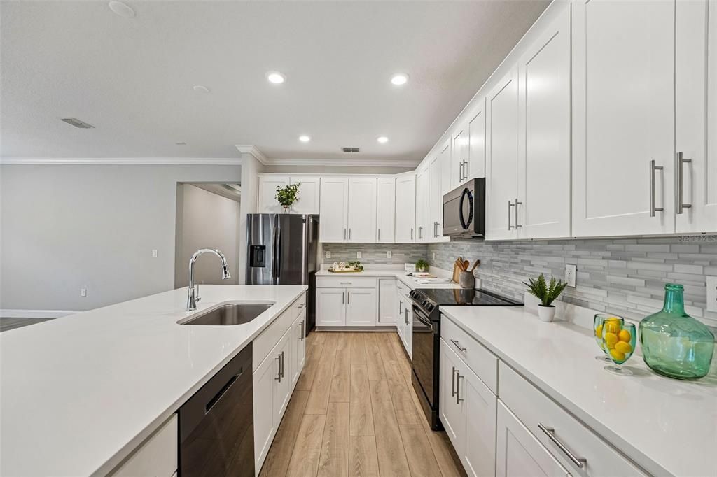 En Venta: $399,000 (4 camas, 2 baños, 2152 Pies cuadrados)
