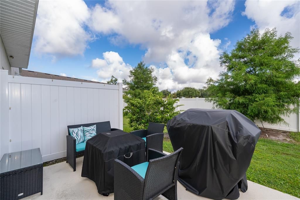 For Sale: $322,000 (3 beds, 2 baths, 1370 Square Feet)