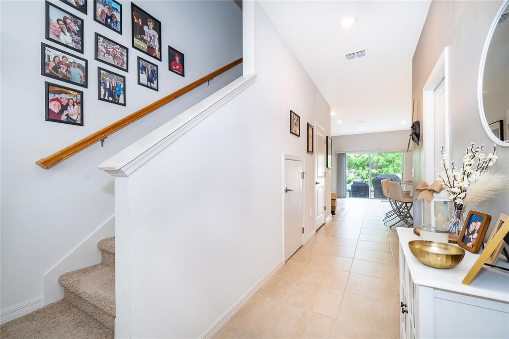 For Sale: $322,000 (3 beds, 2 baths, 1370 Square Feet)