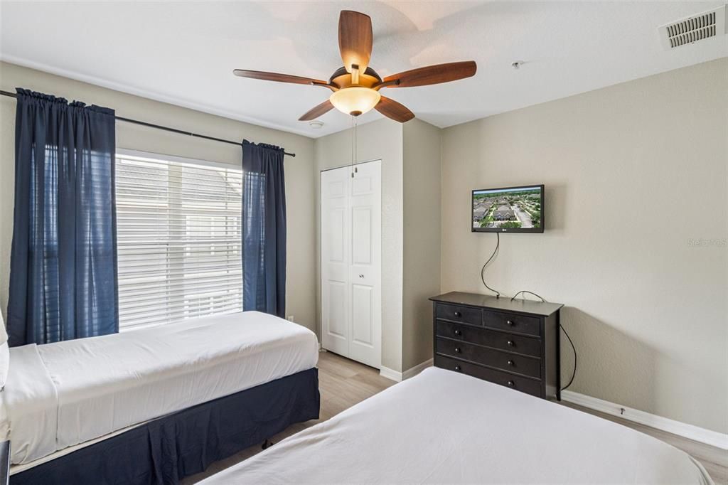 For Sale: $249,999 (4 beds, 3 baths, 1470 Square Feet)