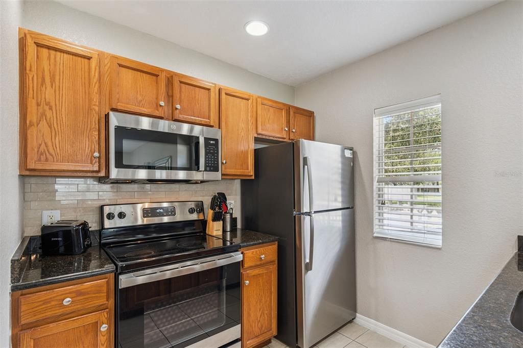 For Sale: $249,999 (4 beds, 3 baths, 1470 Square Feet)