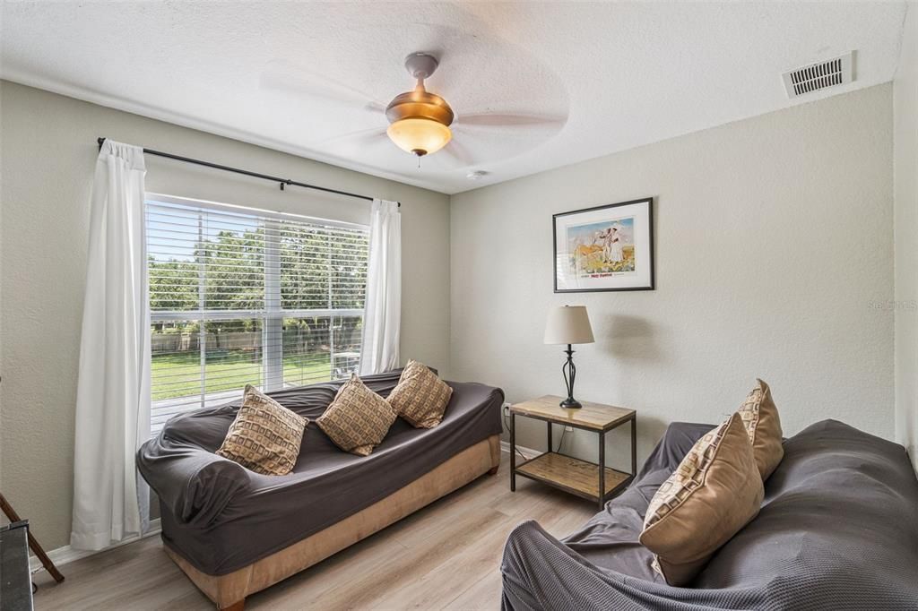 For Sale: $249,999 (4 beds, 3 baths, 1470 Square Feet)