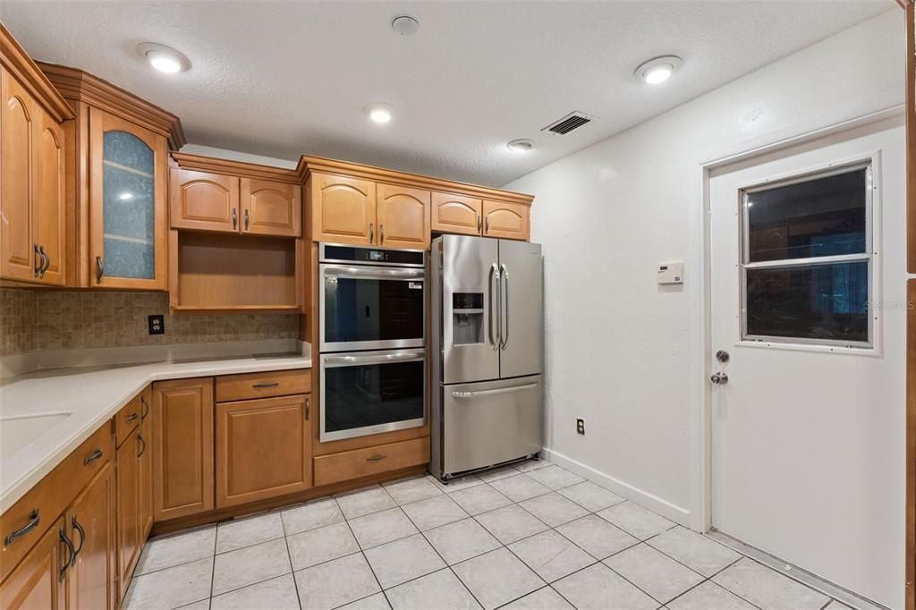 En Venta: $320,000 (3 camas, 2 baños, 1676 Pies cuadrados)
