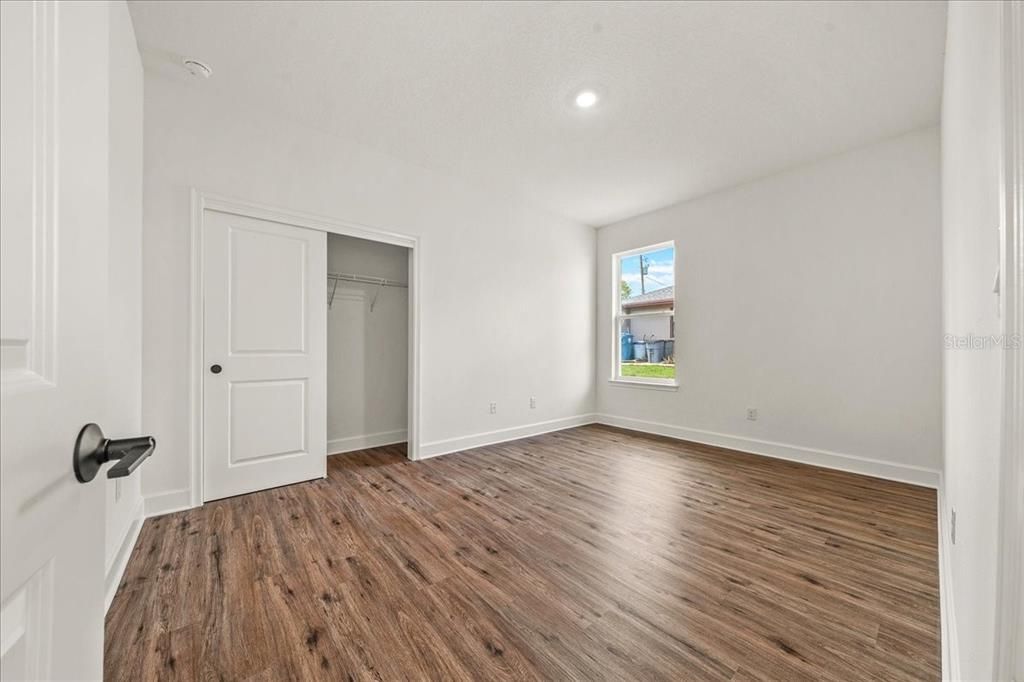 На продажу: $399,990 (4 спален, 3 ванн, 2061 Квадратных фут)