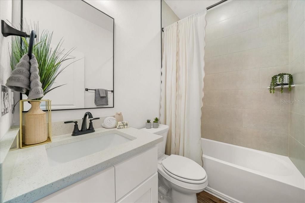 На продажу: $399,990 (4 спален, 3 ванн, 2061 Квадратных фут)