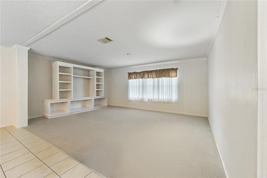 For Sale: $350,000 (3 beds, 2 baths, 2432 Square Feet)