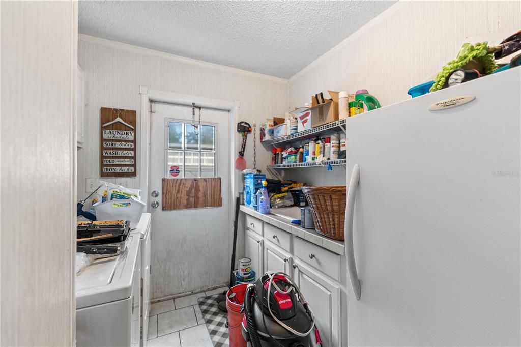 For Sale: $350,000 (3 beds, 2 baths, 2432 Square Feet)