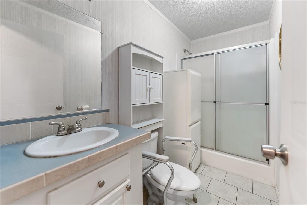 For Sale: $350,000 (3 beds, 2 baths, 2432 Square Feet)
