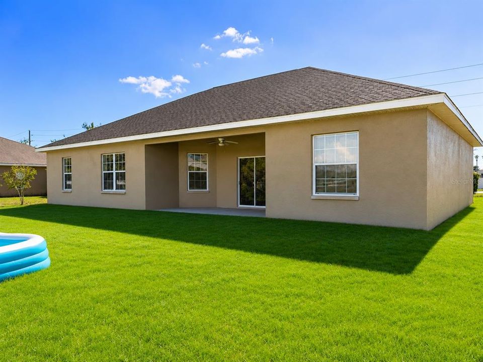 En Venta: $330,000 (3 camas, 2 baños, 2256 Pies cuadrados)