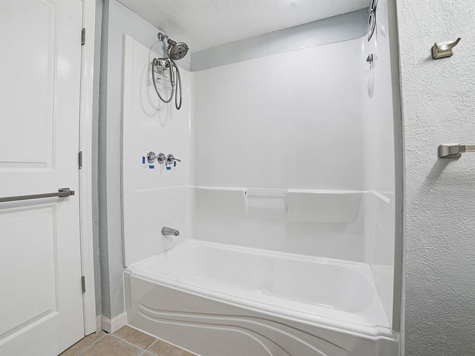 En Venta: $135,000 (3 camas, 2 baños, 1210 Pies cuadrados)