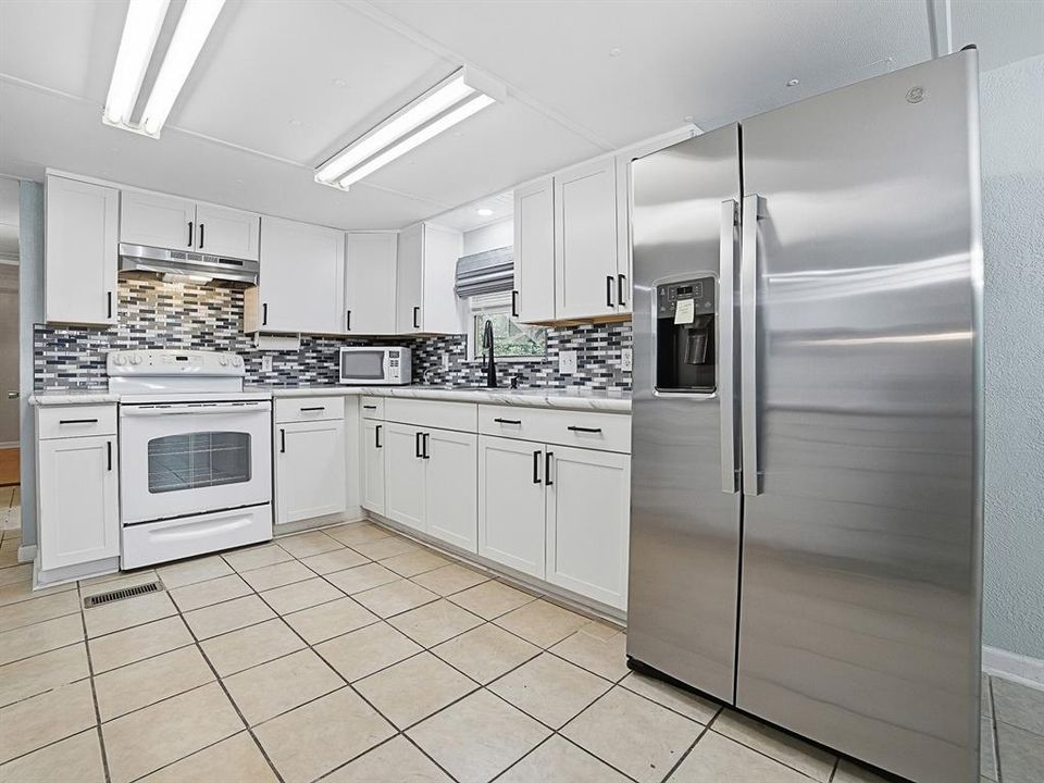 En Venta: $135,000 (3 camas, 2 baños, 1210 Pies cuadrados)