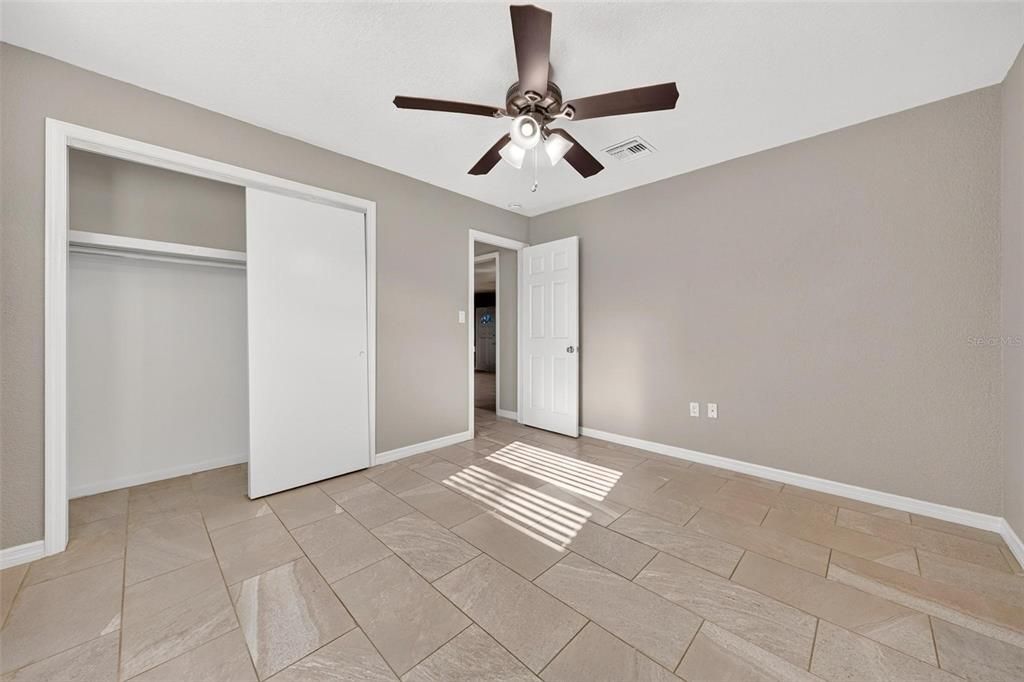 For Sale: $275,000 (3 beds, 2 baths, 1426 Square Feet)