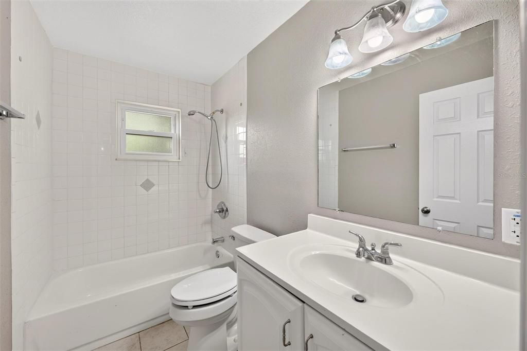 For Sale: $275,000 (3 beds, 2 baths, 1426 Square Feet)