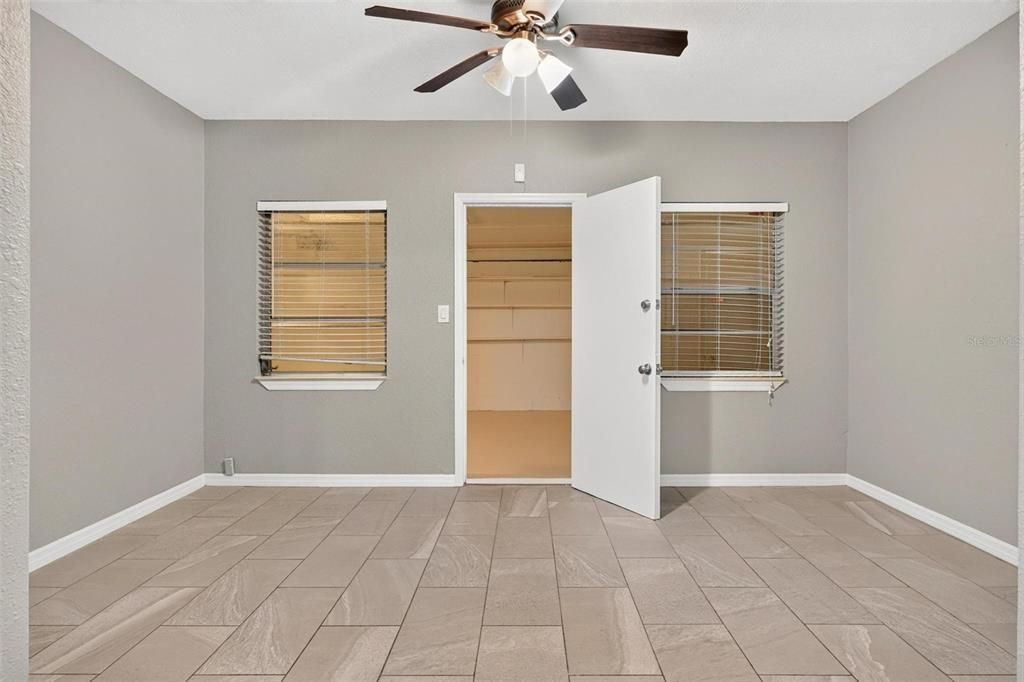 For Sale: $275,000 (3 beds, 2 baths, 1426 Square Feet)