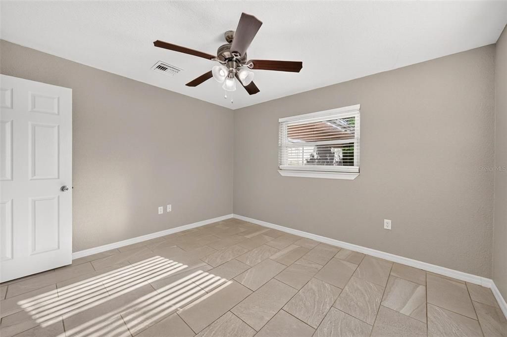 For Sale: $275,000 (3 beds, 2 baths, 1426 Square Feet)
