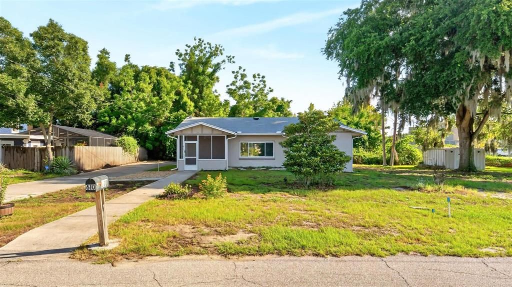 For Sale: $275,000 (3 beds, 2 baths, 1426 Square Feet)
