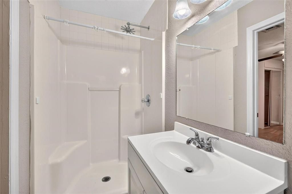 For Sale: $275,000 (3 beds, 2 baths, 1426 Square Feet)