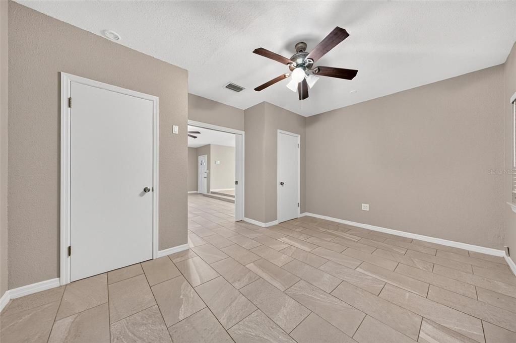 For Sale: $275,000 (3 beds, 2 baths, 1426 Square Feet)