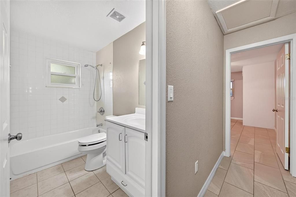 For Sale: $275,000 (3 beds, 2 baths, 1426 Square Feet)
