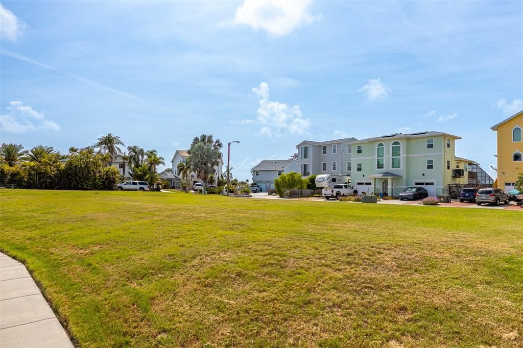 For Sale: $285,000 (0.15 acres)