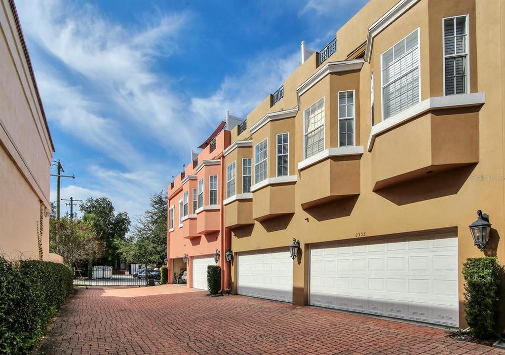 Active With Contract: $4,525 (3 beds, 2 baths, 2504 Square Feet)