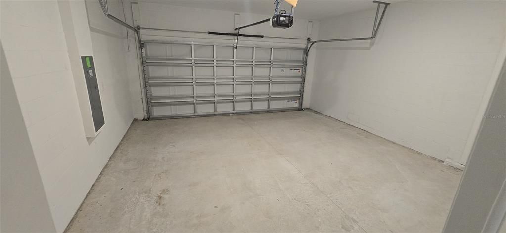 For Rent: $1,850 (3 beds, 2 baths, 1710 Square Feet)
