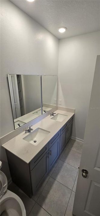 For Rent: $1,850 (3 beds, 2 baths, 1710 Square Feet)