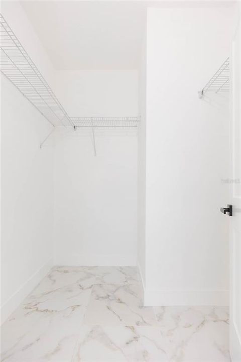 На продажу: $369,000 (3 спален, 2 ванн, 1177 Квадратных фут)