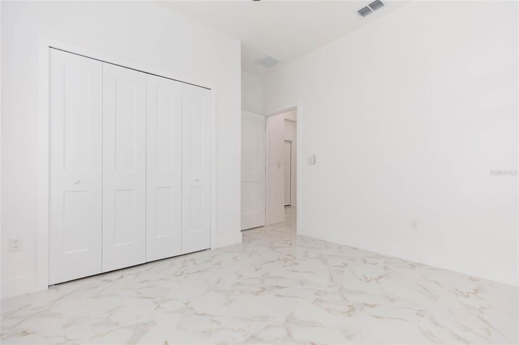 На продажу: $369,000 (3 спален, 2 ванн, 1177 Квадратных фут)
