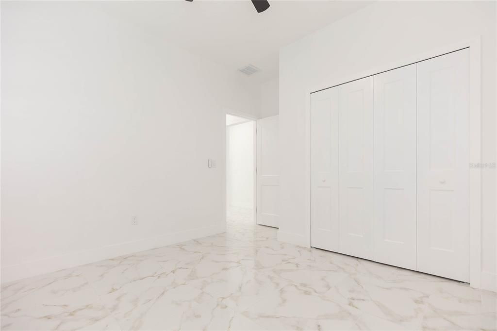 На продажу: $369,000 (3 спален, 2 ванн, 1177 Квадратных фут)