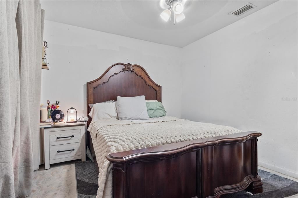 En Venta: $269,900 (4 camas, 2 baños, 1859 Pies cuadrados)