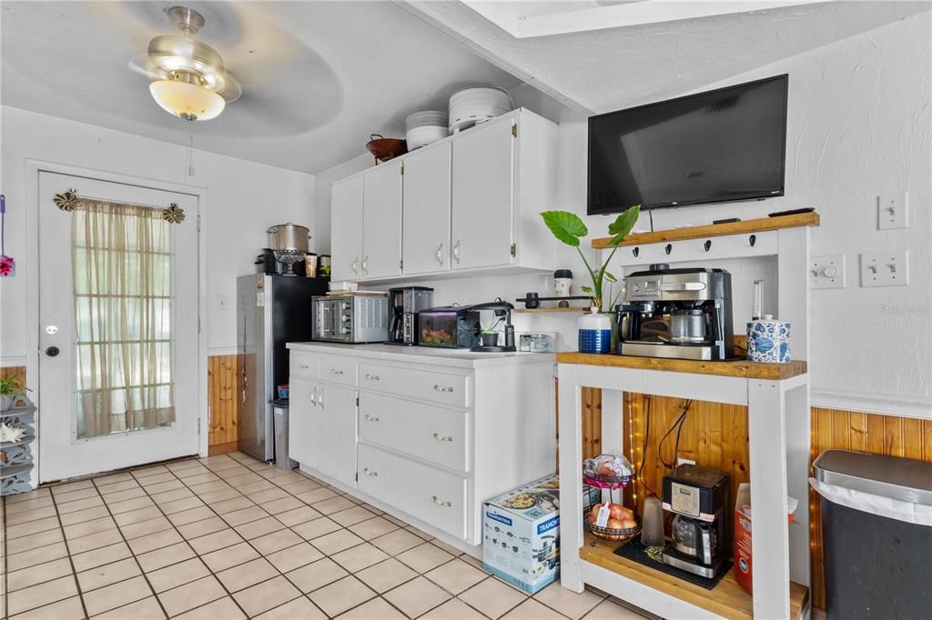 En Venta: $269,900 (4 camas, 2 baños, 1859 Pies cuadrados)