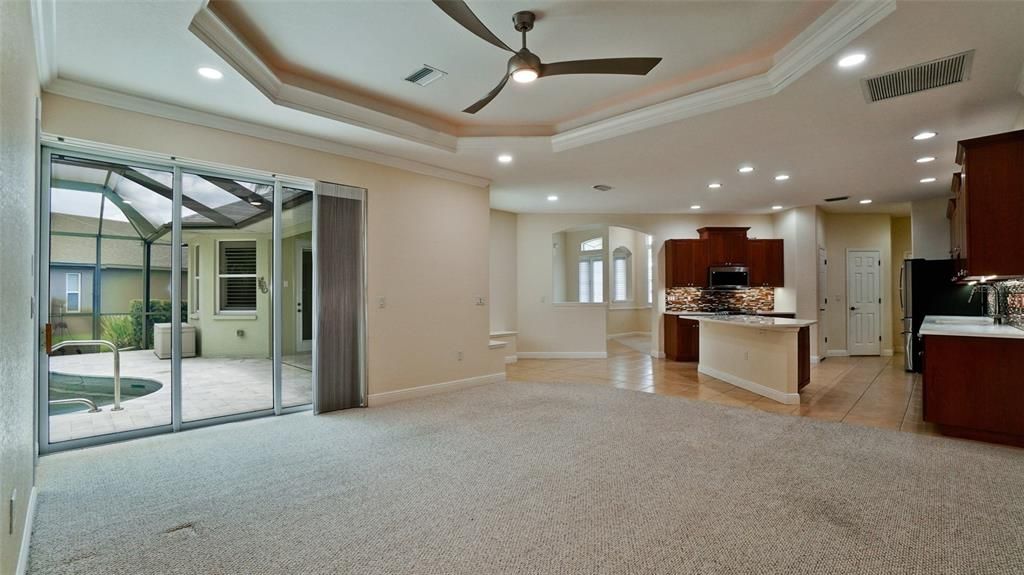 En Venta: $625,000 (4 camas, 3 baños, 2552 Pies cuadrados)