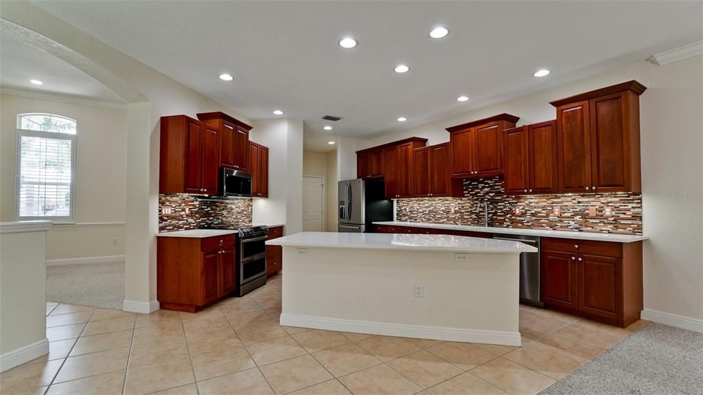 En Venta: $625,000 (4 camas, 3 baños, 2552 Pies cuadrados)