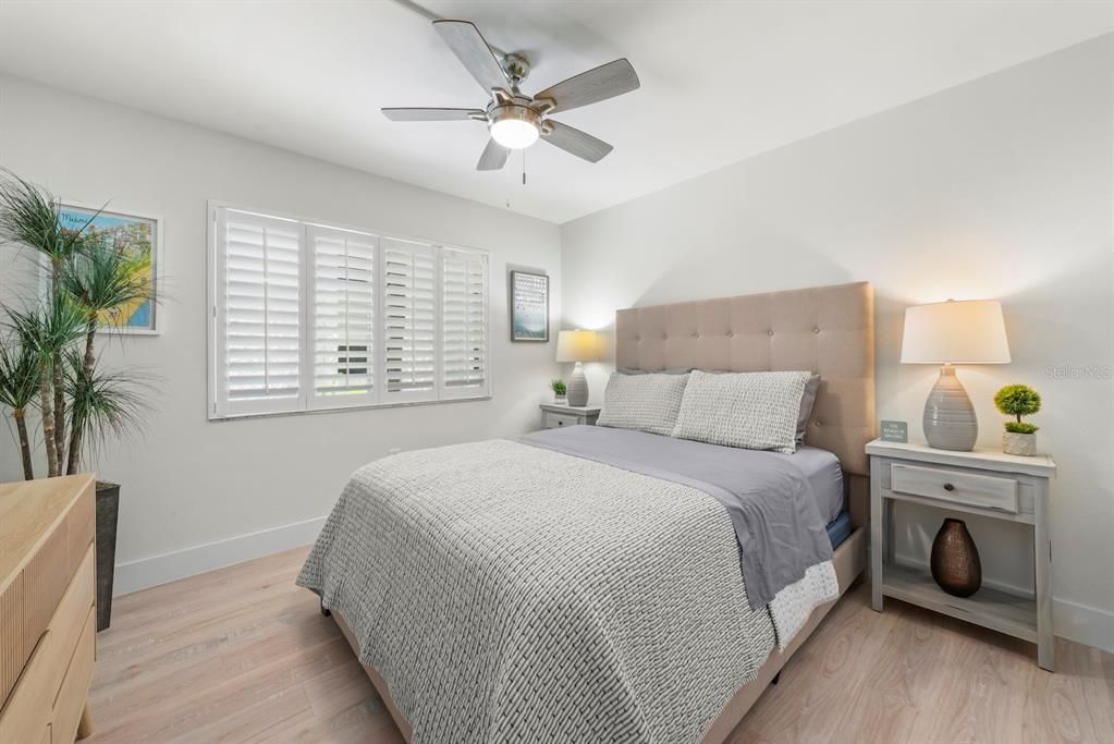 For Sale: $399,000 (2 beds, 2 baths, 800 Square Feet)