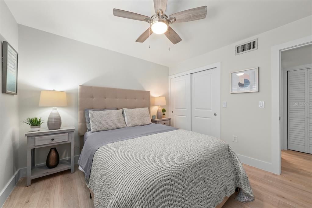 For Sale: $399,000 (2 beds, 2 baths, 800 Square Feet)