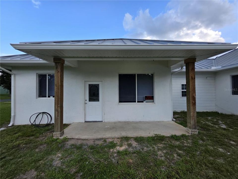 For Sale: $624,000 (6 beds, 4 baths, 6758 Square Feet)