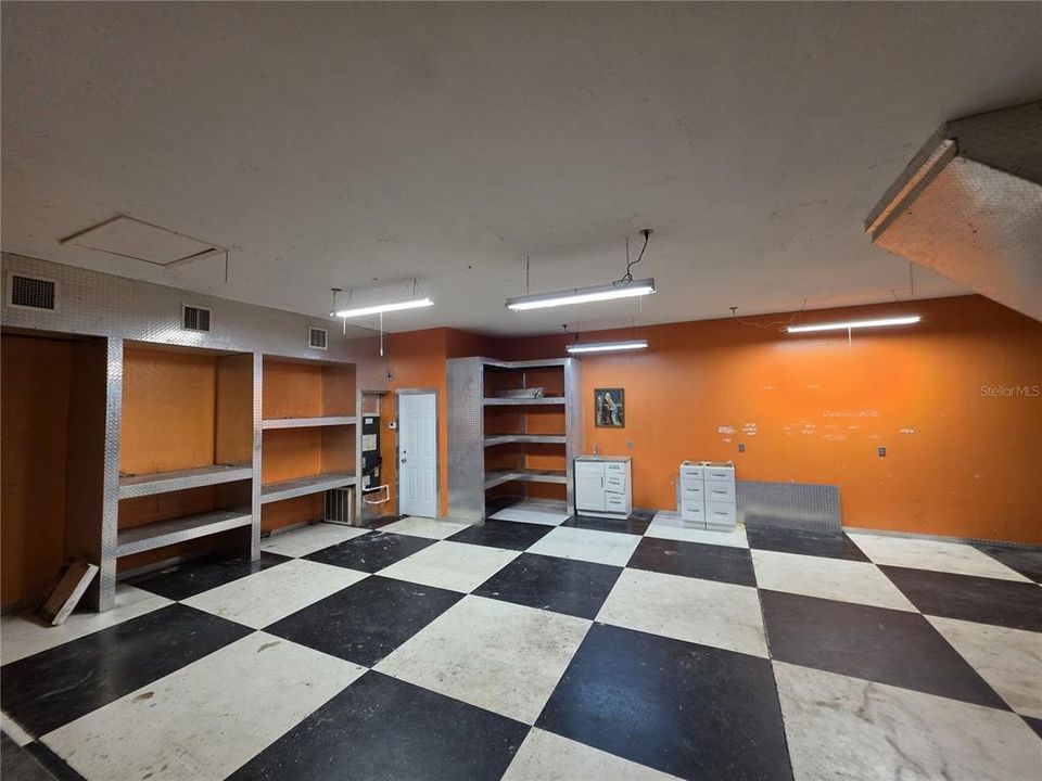 For Sale: $624,000 (6 beds, 4 baths, 6758 Square Feet)